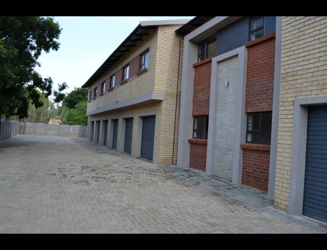 1 BEDROOM PROPERTY TO RENT IN DIE BULT